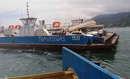 Travessia de balsa entre São Sebastião e Ilhabela é suspensa devido aos ventos fortes