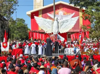 Festa do Divino Espírito Santo 2026 reúne fiéis no sexto dia da novena em Lagoinha