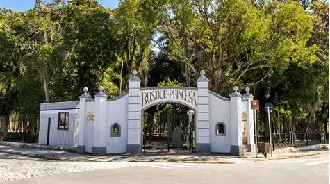Walking Tour Especial convida moradores e turistas a conhecer a história de Pindamonhangaba