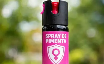 Entra em vigor lei que autoriza venda de spray de pimenta para mulheres; veja as regras
