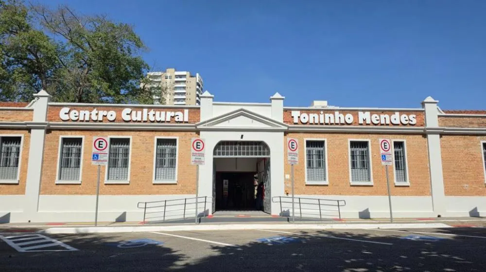 Projeto Café com Viola retorna ao Centro Cultural Toninho Mendes e celebra a tradição da música caipira em Taubaté