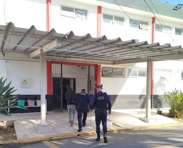 Homem é preso por agredir companheira no bairro Mantiqueira, em Pindamonhangaba
