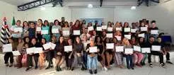 Mais de 100 alunos celebram formatura de cursos profissionalizantes promovidos pelo Fundo Social de Caraguatatuba