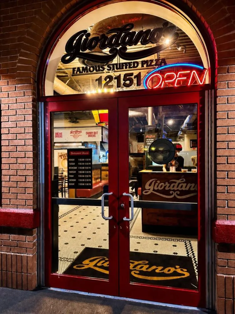 Giordano’s Orlando: a verdadeira pizza de Chicago conquista turistas