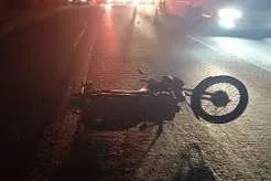 Motociclista morre após colisão com carreta na Rodovia Presidente Dutra, em Lorena