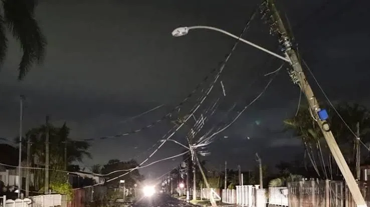 Falhas no fornecimento de energia e internet provocam transtornos no Litoral Norte