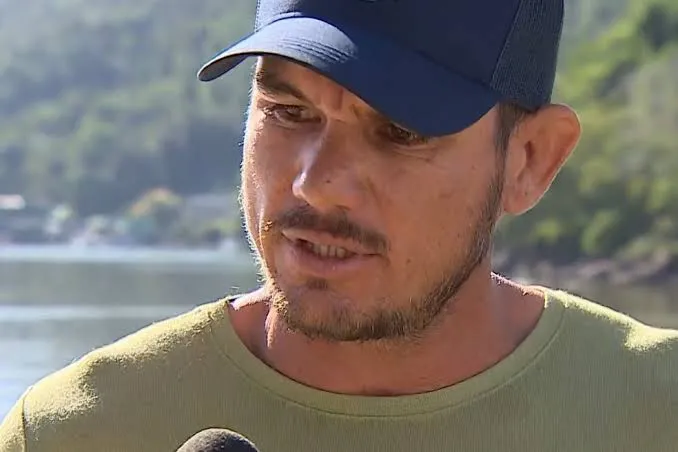 Barqueiro relata resgate de vítimas após naufrágio provocado pela ventania em Ubatuba