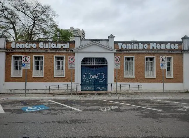 Centro Cultural de Taubaté recebe exposição com pinturas e esculturas em argila