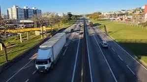 Prefeitura e concessionária discutem melhorias para trecho da Via Dutra em Taubaté