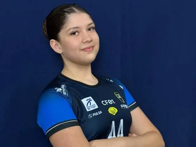 Atleta de projeto apoiado pela Prefeitura é convocada para a Seleção Brasileira Sub-15 de handebol