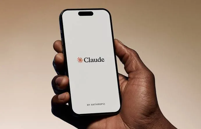Claude ganha destaque no mercado de IA após lançamento de modelo avançado