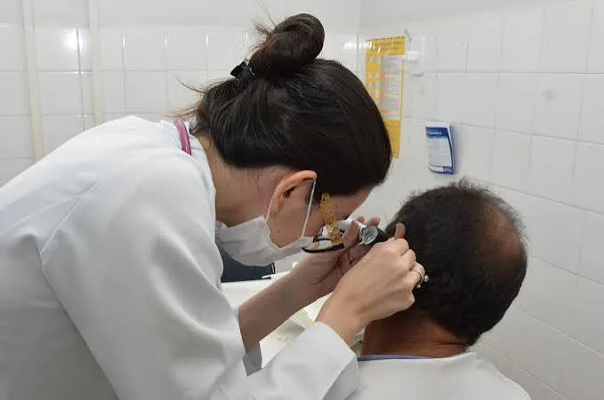 Morte de menino após bolada na cabeça reforça alerta para sinais de traumatismo craniano