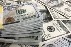Dólar e Ibovespa encerram sessão sob influência do cenário internacional