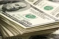 Dólar opera em queda enquanto Ibovespa acompanha cenário internacional