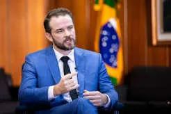 Durigan defende corte de benefícios e controle de gastos para melhorar contas públicas