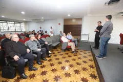 Prefeitura de Jacareí orienta lideranças religiosas sobre nova legislação para eventos sem fins lucrativos