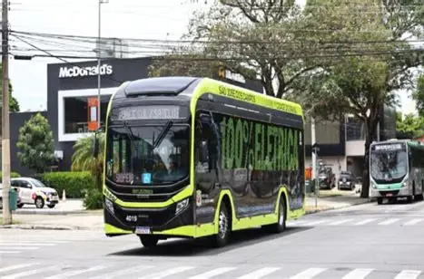Cinco linhas de ônibus ganham novos horários em São José dos Campos