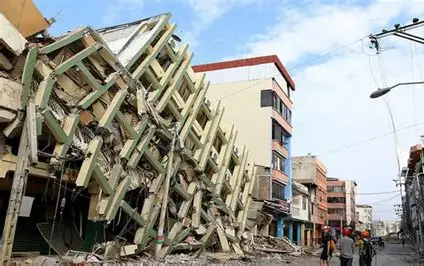 Forte terremoto de magnitude 7,4 deixa mortos e provoca destruição na Colômbia