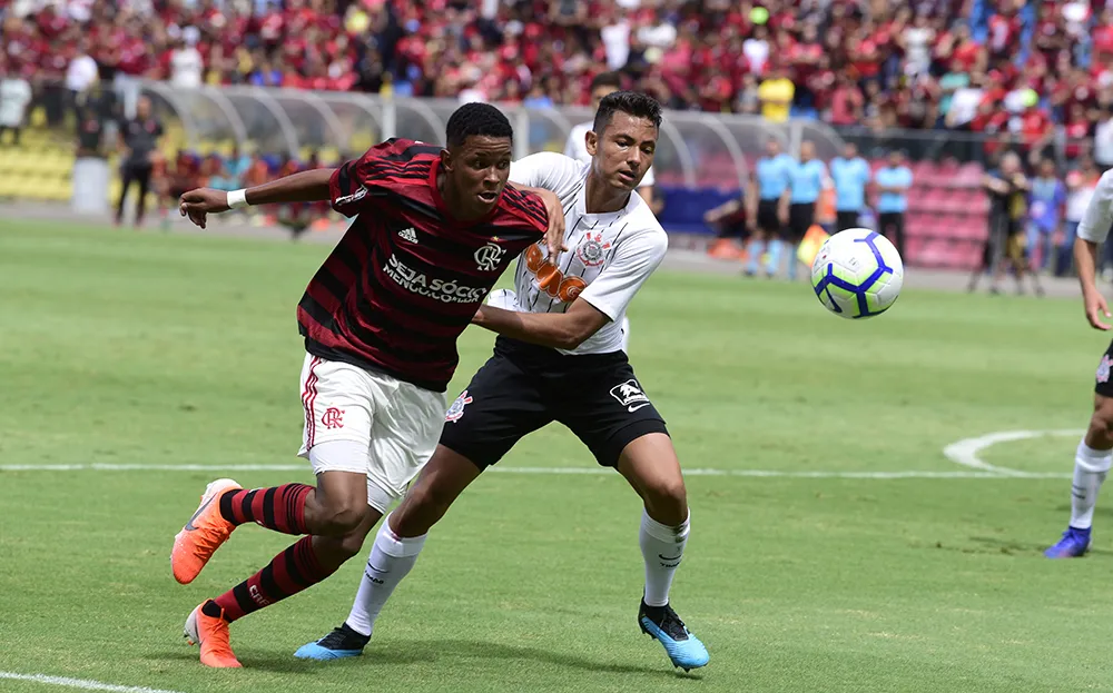 Flamengo x Corinthians: equipes se enfrentam pelo Campeonato Brasileiro Sub-17 nesta terça-feira