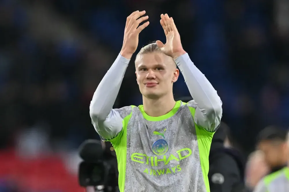 Nova regra de técnico do Manchester City pode tirar Haaland da disputa pela faixa de capitão