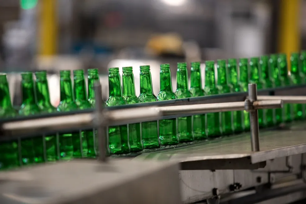 Ambev abre vagas de estágio e trainee com salário de até R$ 9,5 mil e oportunidade internacional