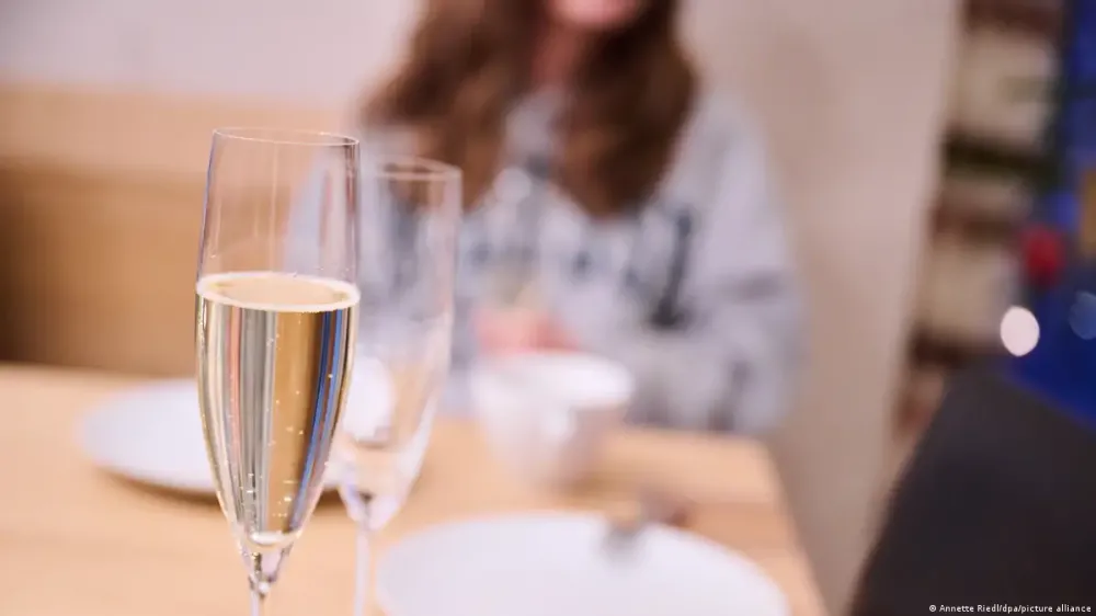 Alemanha avança em proposta para restringir consumo de álcool por menores de 16 anos