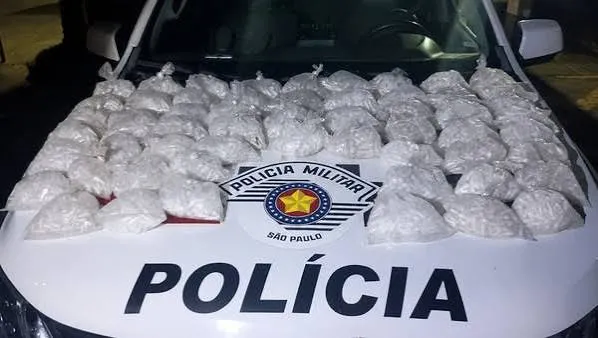 Polícia apreende quase 95 kg de cocaína escondidos em tonel enterrado em Aparecida