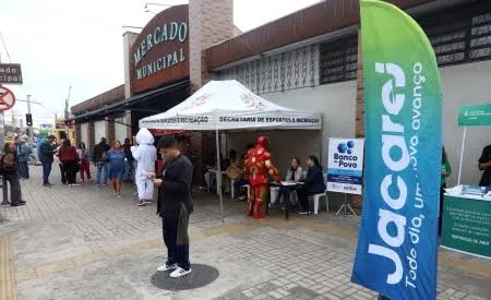 Mercado Municipal de Jacareí completa 64 anos com semana de apresentações musicais e serviços