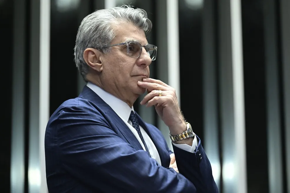 STF suspende condenação de Romero Jucá e abre possibilidade de candidatura
