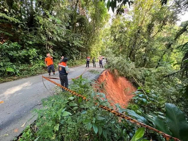 Ubatuba tem interdição no Monte Valério nesta segunda-feira (17)