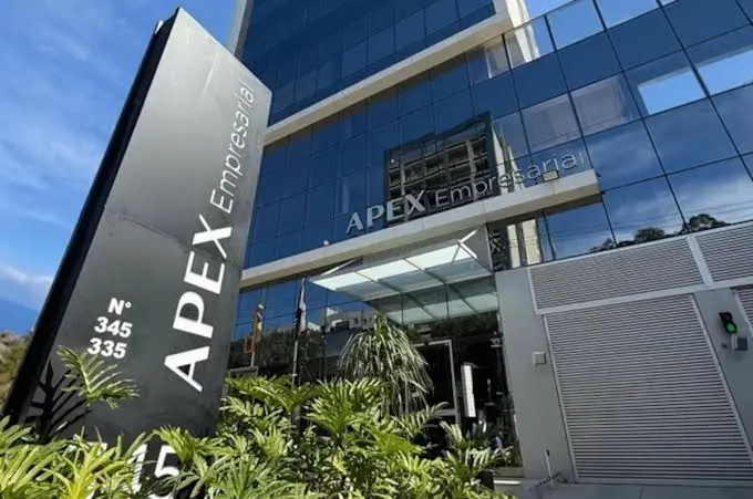 Justiça determina bloqueio de bens e quebra de sigilo bancário de presidente afastado da Apex
