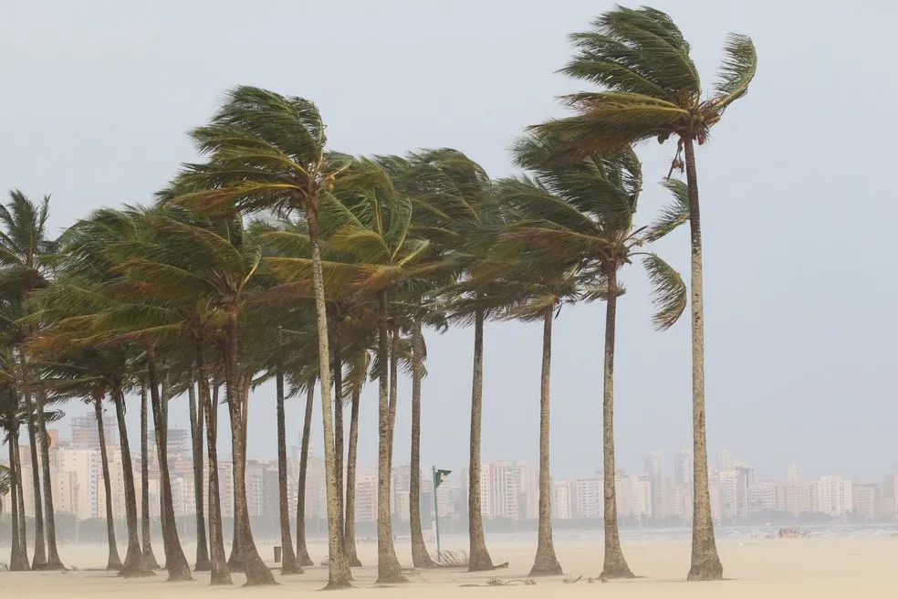 Frente fria muda o tempo no Vale do Paraíba e Litoral Norte nesta sexta-feira