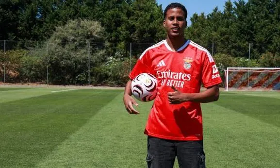 Benfica anuncia contratação de Alan Santos, atacante de 19 anos revelado pelo Flamengo